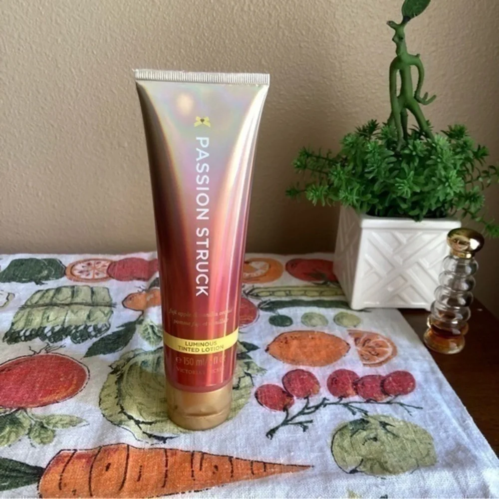 Victoria’s Secret Passion Struck tinted lotion